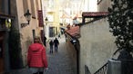 Das Bild zeigt Tamina Kallert im jüdischen Viertel von Prag