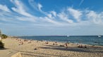 Das Bild zeigt die den längsten Strandabschnitt Mallorcas, die Platja de Palma.