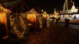 das Bild zeigt einen Weihnachtsmarkt