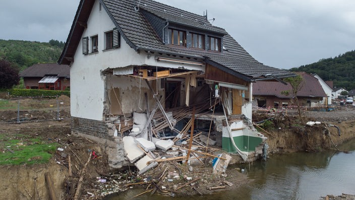 Ein von der Flut völlig zerstörtes Haus im Ahrtal