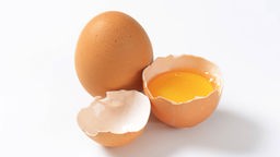 Das Bild zeigt zwei Eier.