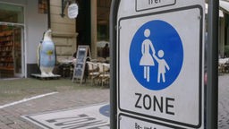 Ein Fußgängerzonen-Schild