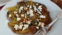 Kartoffelpuffer mit Zucchini und Käse auf türkische Art
