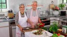 Die Fernsehköche Martina und Moritz bereiten in ihrer Küche typisch elsässische Gerichte zu