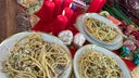  Sizilianische Pasta mit Fenchel in drei Tellern angerichtet