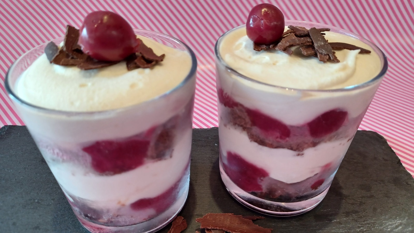 Schwarzwälder Kirschdessert im Glas - Rezepte - Verbraucher - WDR