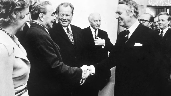 Bonn, 1973. Berthold Beitz (rechts) und Leonid Breschnew (Politiker, Generalsekretär, KPdSU, UdSSR) anlässlich dessen Staatsbesuches. In der Mitte Willy Brandt.