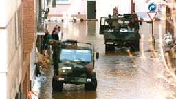 Bundeswehrsoldaten beim Einsatz gegen Hochwasser in Köln