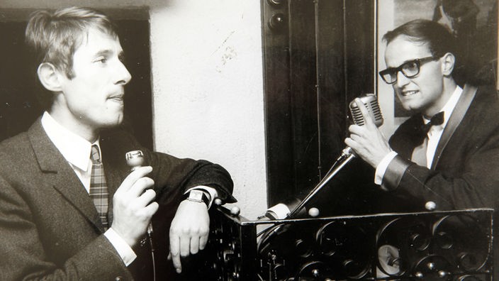 Discjockey Klaus Quirini mit Udo Jürgens im Scotch Club (1965)