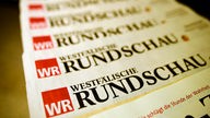 Ausgaben der Tageszeitung Westfaelische Rundschauliegen in  Dortmund in einem Hotel auf einer Auslage